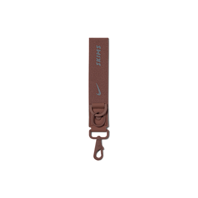 NIKESKIMS+KEYCHAIN.png